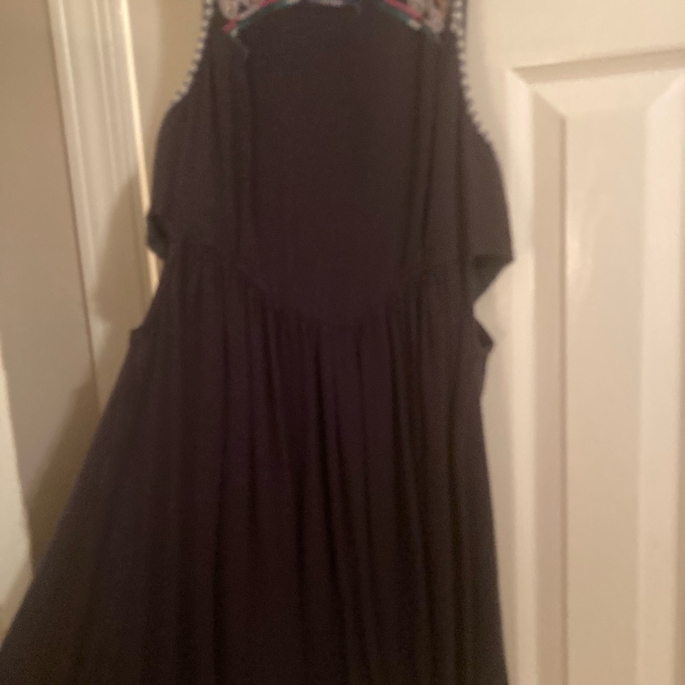 Cutout dress - Picture 2 of 3